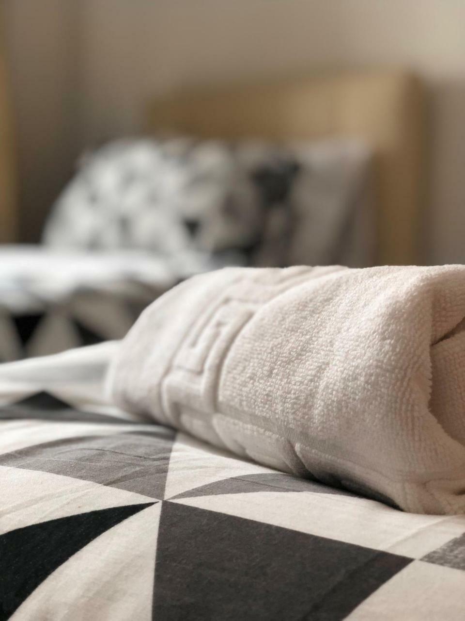 Modern Stylish Apartment - 2 Bedroom & 2 Bathroom Apartment - Spinola Bay, St Julians Saint Julian's 외부 사진